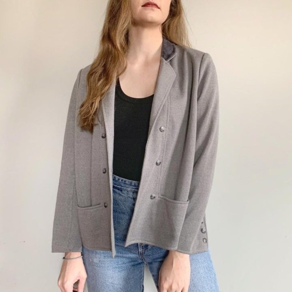 Vintage 70s lightweight gray blazer jacket with darker grey velvet trim size med